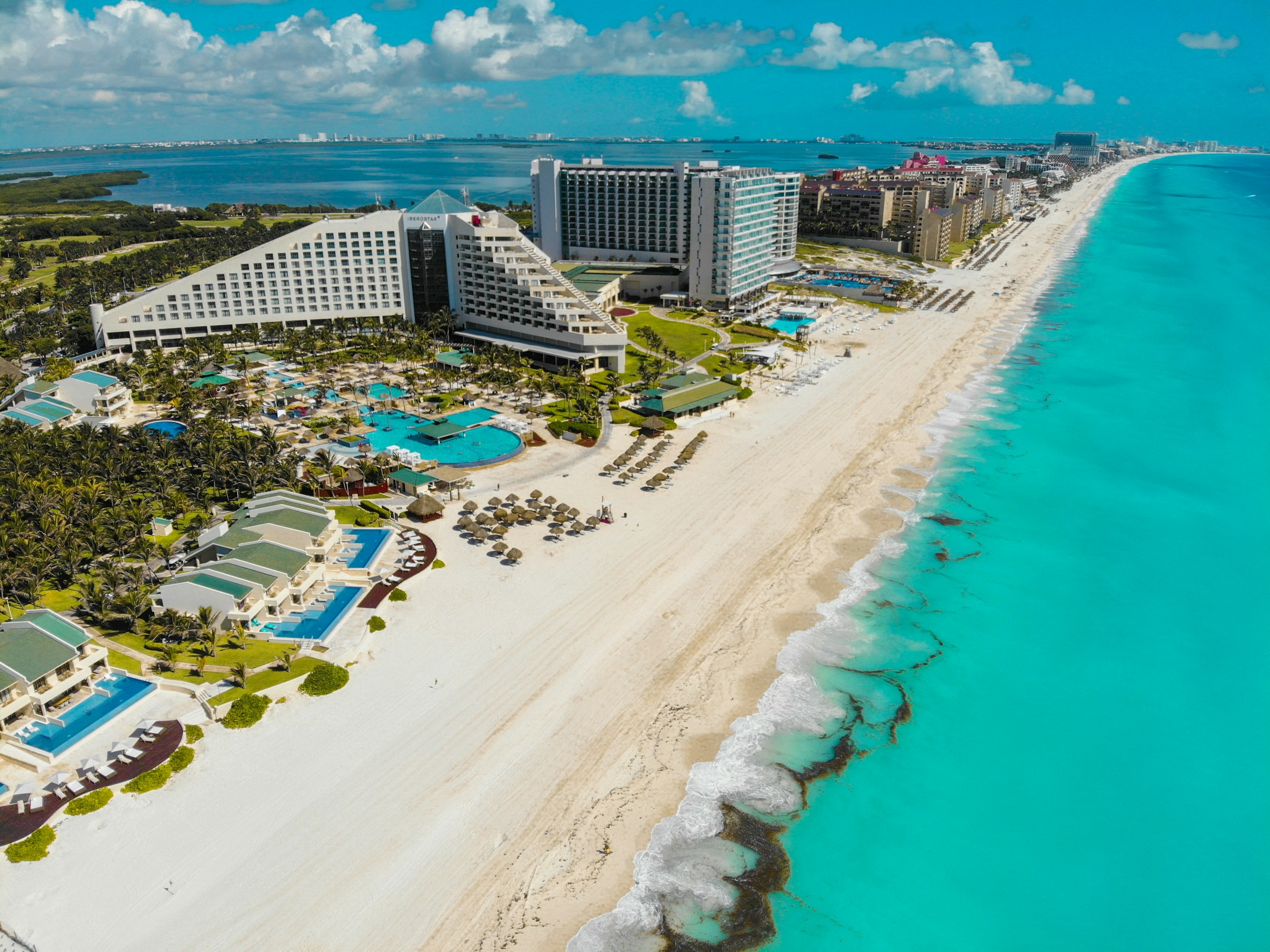 Terreno en venta, en Cancún, Quintana Roo — Terreno en Venta en Laguna 1 Puerto Cancún | 205 m² con Vista a la Marina (foto 4)