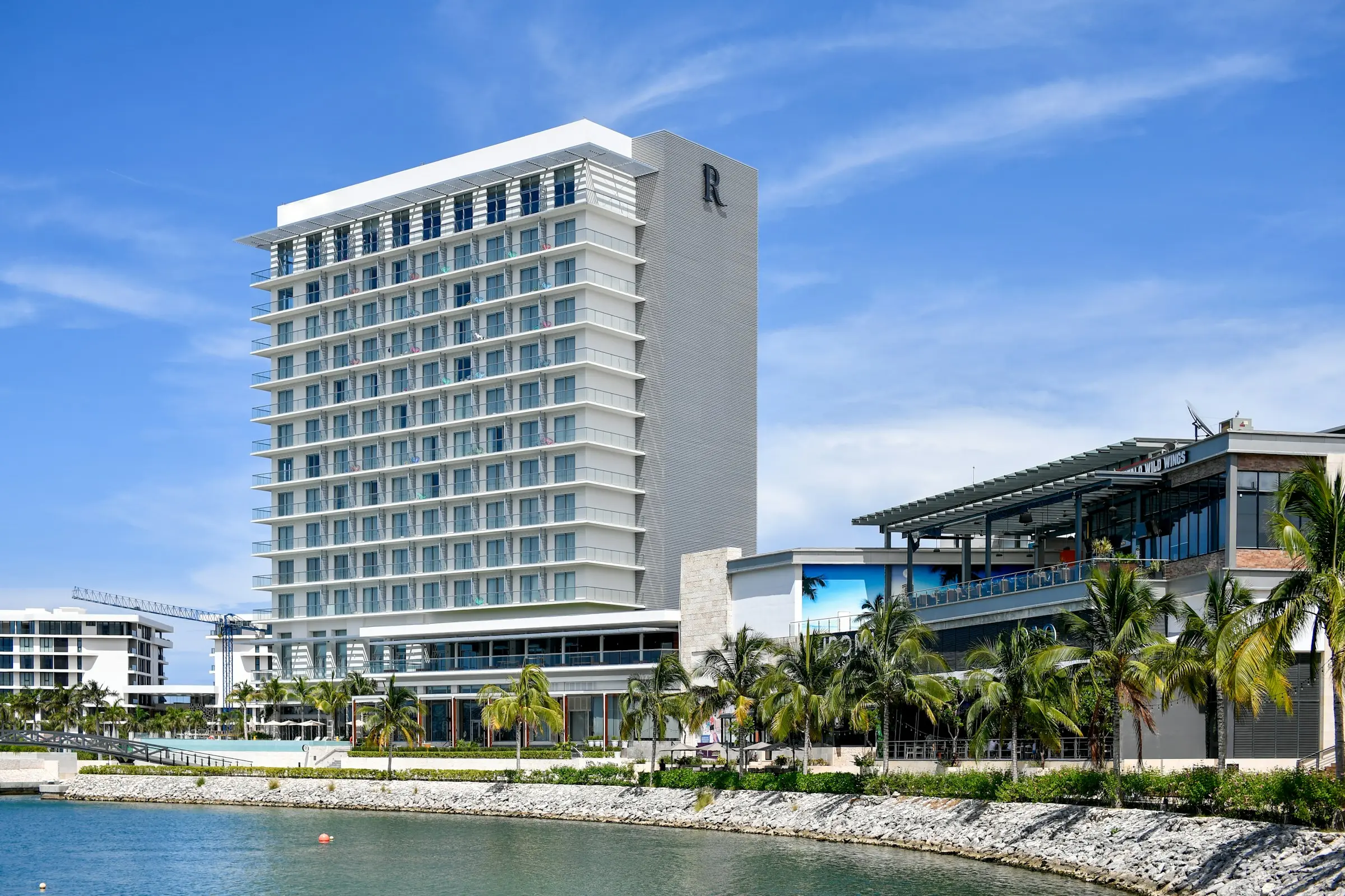 Terreno en venta, en Cancún, Quintana Roo — Terreno en Venta en Laguna 1 Puerto Cancún | 205 m² con Vista a la Marina (foto 3)