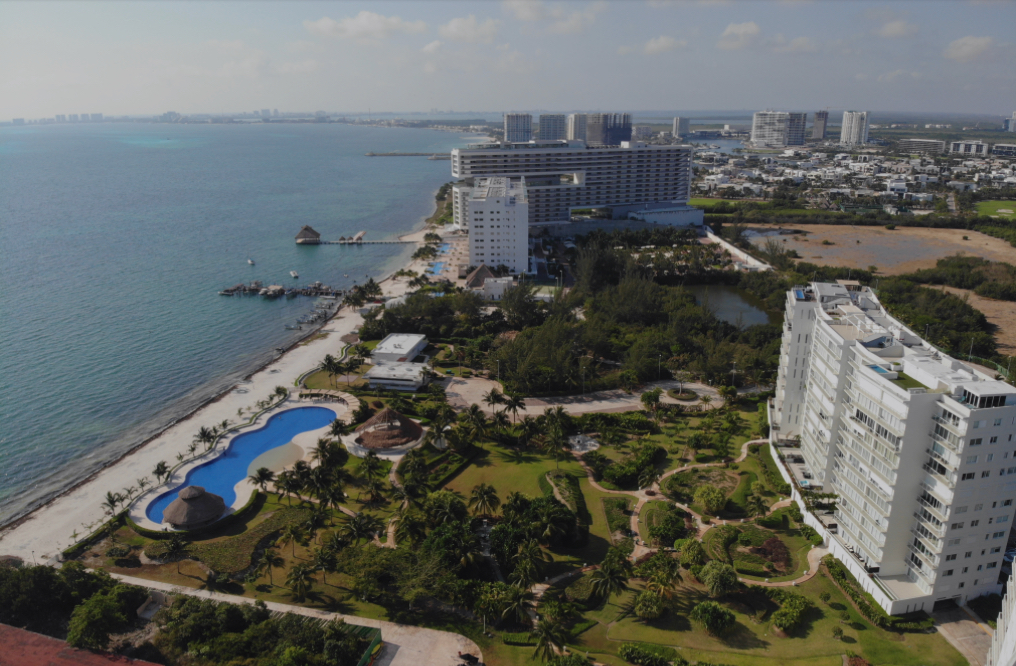 Departamento en venta, en Cancún, Quintana Roo, 2 recámaras, 2 baños — Departamento en Venta Amara Cancún | 160 m², Amueblado y Airbnb Permitido (foto 3)