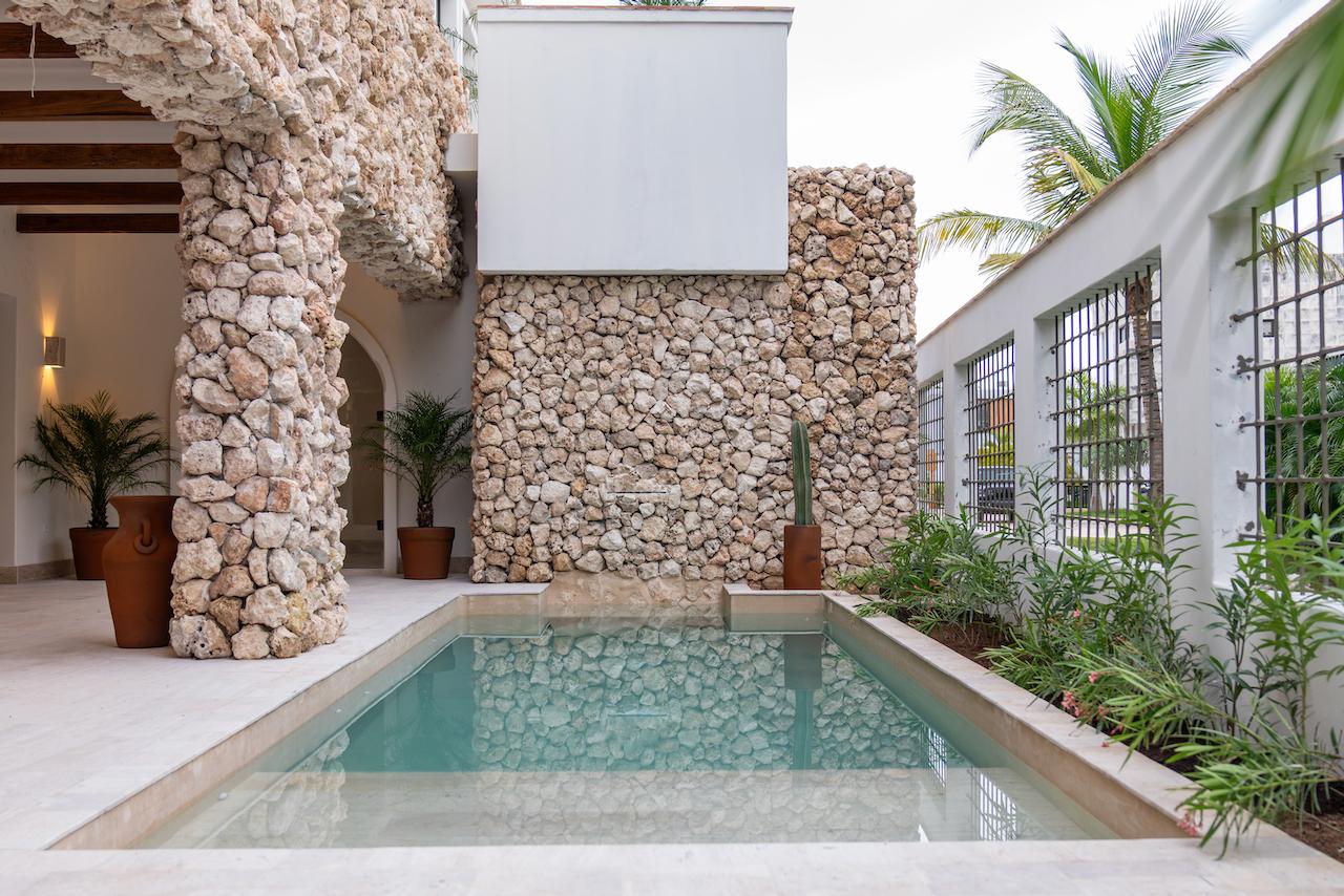 Casa en venta, en Cancún, Quintana Roo, 4 recámaras, 4 baños — Residencia de Lujo Estilo Mediterráneo en Venta en Lagos del Sol (foto 2)