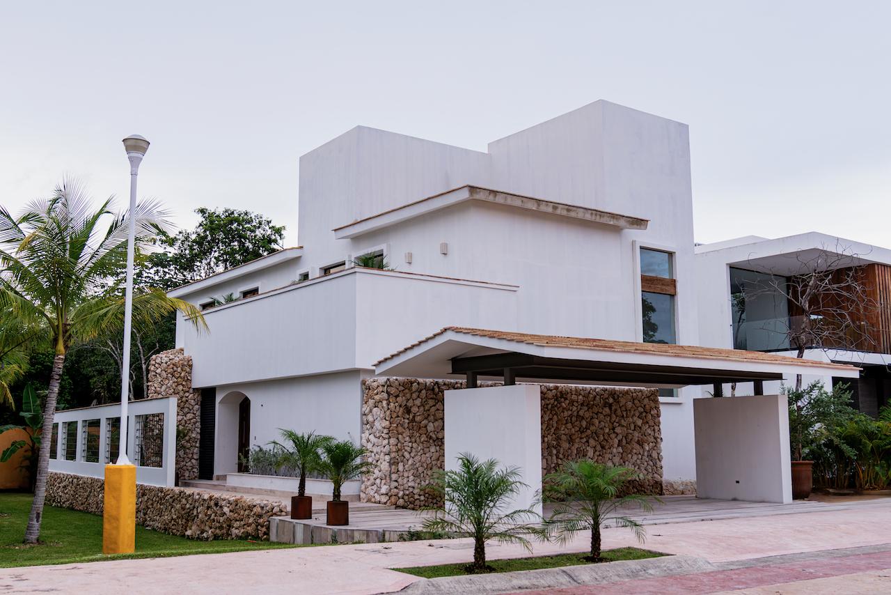Casa en venta, en Cancún, Quintana Roo, 4 recámaras, 4 baños — Residencia de Lujo Estilo Mediterráneo en Venta en Lagos del Sol (foto 3)