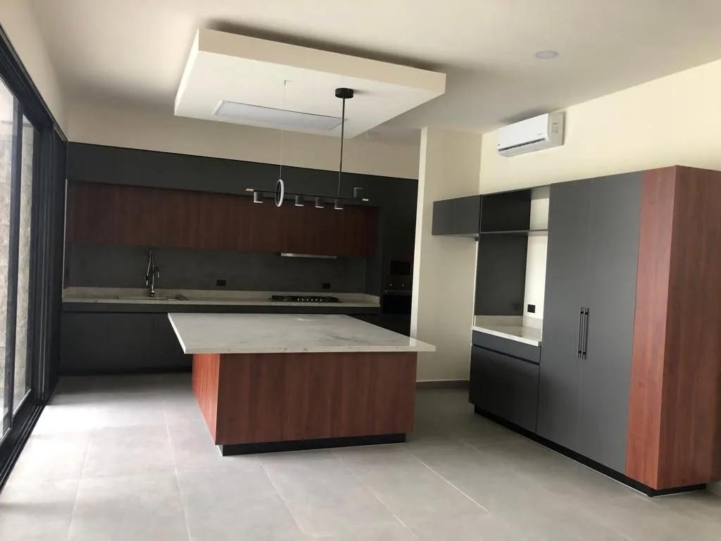 Casa en venta, en Cancún, Quintana Roo, 4 recámaras, 4 baños — Casa Nueva de Lujo en Venta en Lagos del Sol Cancún (foto 3)