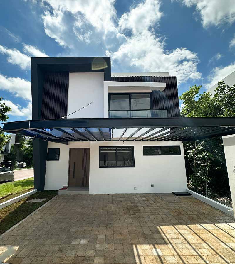 Casa en venta, en Cancún, Quintana Roo, 4 recámaras, 4 baños — Casa en venta en Río Residencial Cancún con alberca (foto 2)
