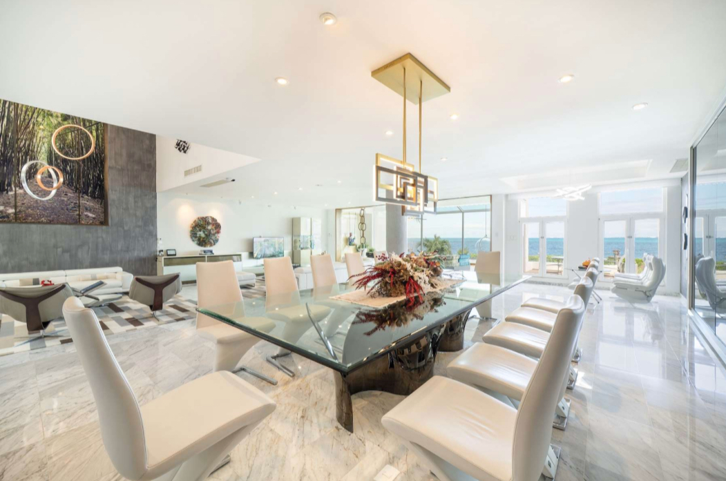Casa en venta, en Cancún, Quintana Roo, 3 recámaras — Villa Frente al Mar en Cancún (foto 4)