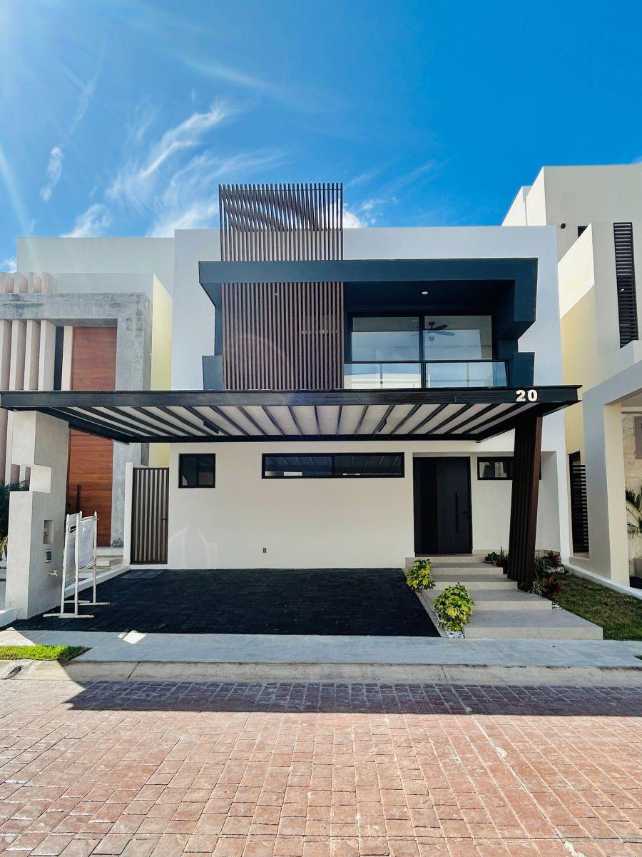 Casa en venta, en Cancún, Quintana Roo, 4 recámaras — Casa nueva en Via Cumbres