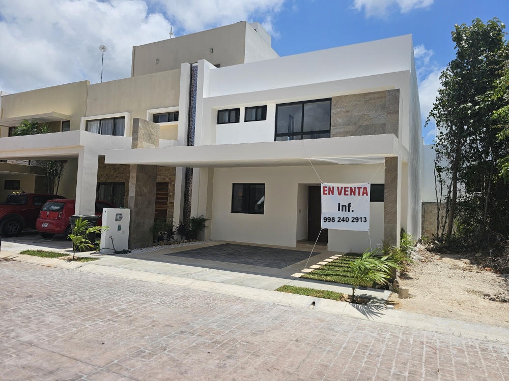Casa en venta, en Cancún, Quintana Roo, 4 recámaras — Casa en venta Río Cancún