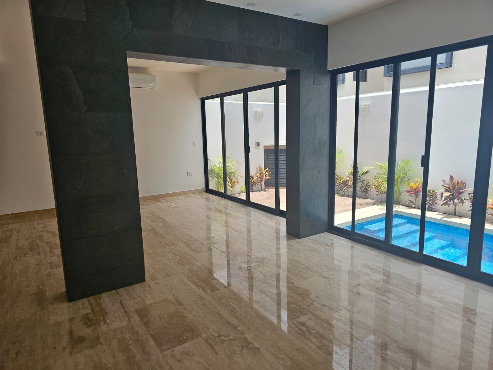 Casa en venta, en Cancún, Quintana Roo, 4 recámaras — Casa en venta Río Cancún (foto 3)