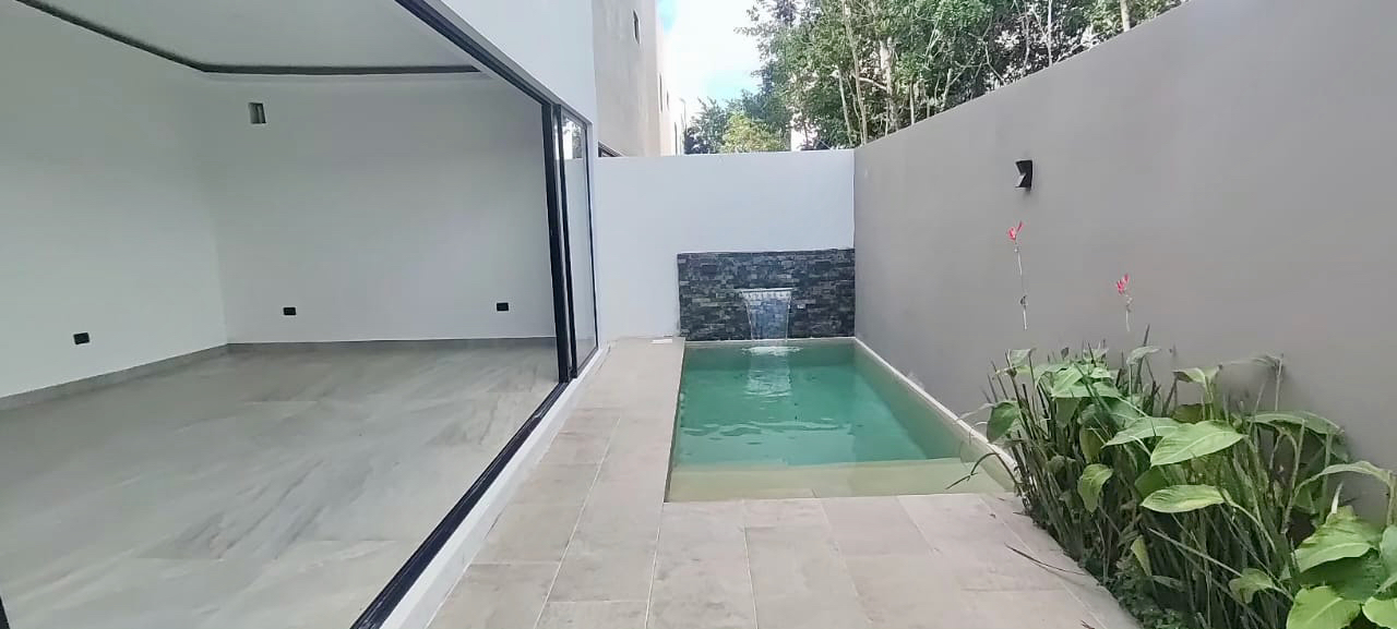 Casa en venta, en Cancún, Quintana Roo, 4 recámaras — Casa en Venta en Vía Cumbres Cancún (foto 3)