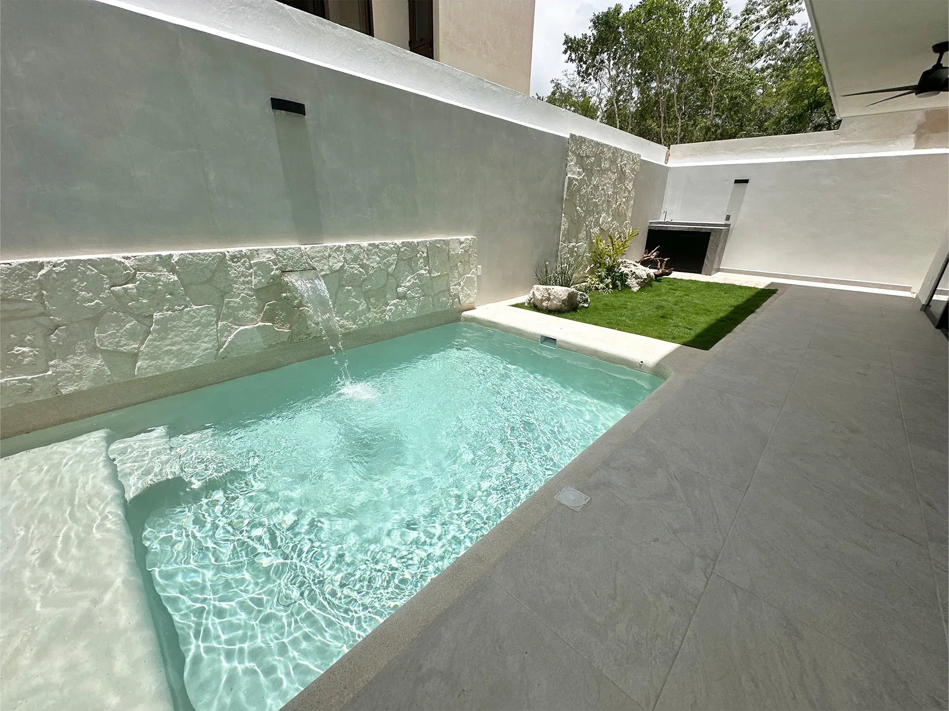 Casa en venta, en Cancún, Quintana Roo, 4 recámaras — Casa en Venta en Residencial Vía Cumbres (foto 2)