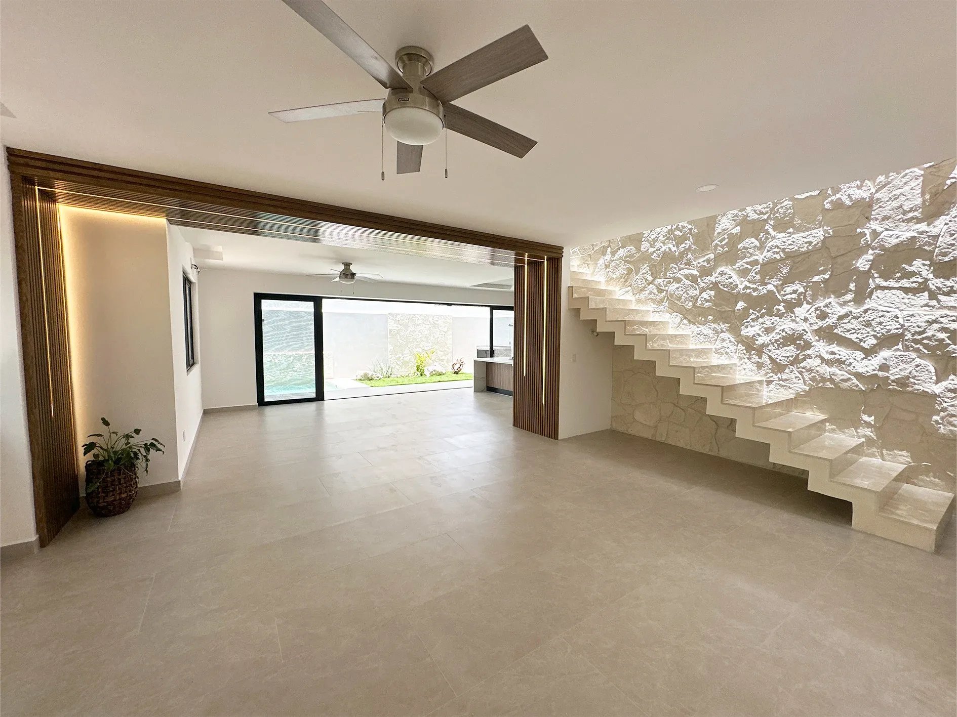 Casa en venta, en Cancún, Quintana Roo, 4 recámaras — Casa en Venta en Residencial Vía Cumbres (foto 4)