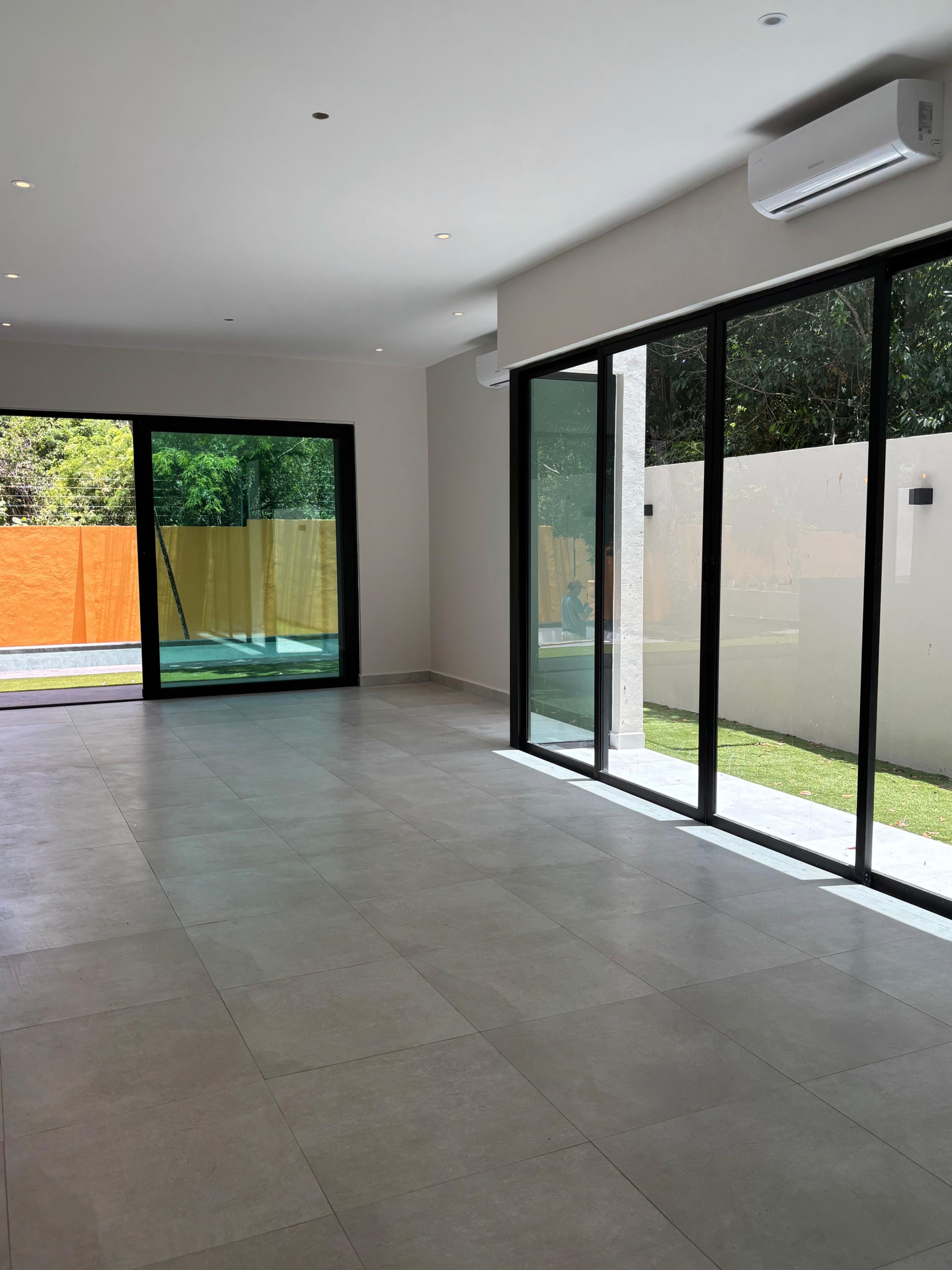 Casa en venta, en Cancún, Quintana Roo, 4 recámaras — Casa Nueva en Lagos del Sol Cancún (foto 2)