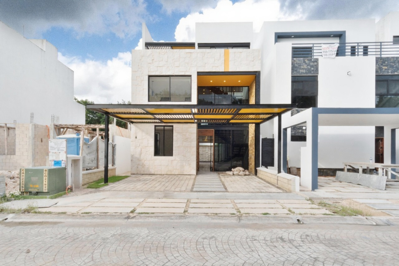 Casa en venta, en Cancún, Quintana Roo, 4 recámaras — Casa nueva en Residencial Aqua II