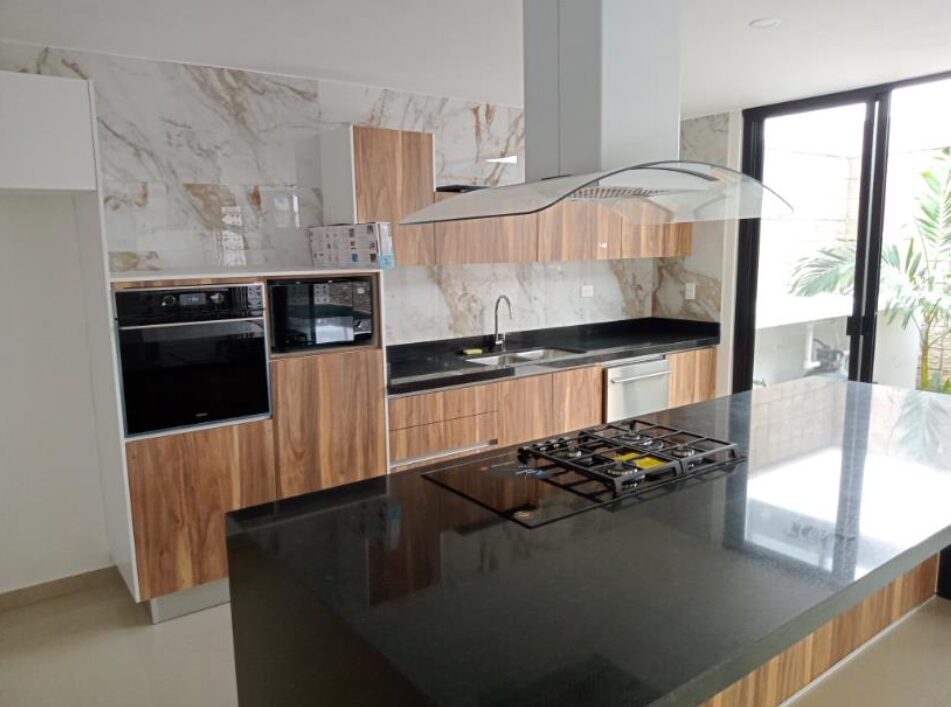Casa en venta, en Cancún, Quintana Roo, 4 recámaras — Casa nueva en Residencial Aqua II (foto 4)