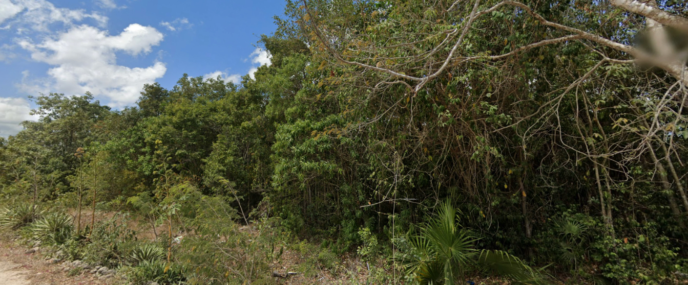 Terreno en venta, en Cancún, Quintana Roo — Terreno en Venta en Álamos II, Cancún | 972 m² con Uso de Suelo Mixto (foto 4)