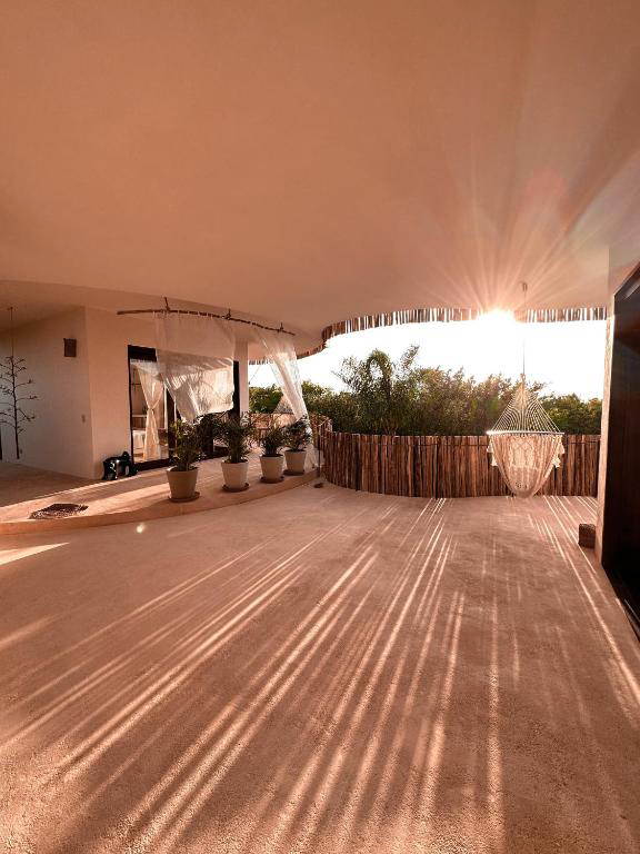 Comercial en venta, en Isla Holbox, Quintana Roo — Hotel Boutique en Venta en Punta Cocos Holbox (foto 4)