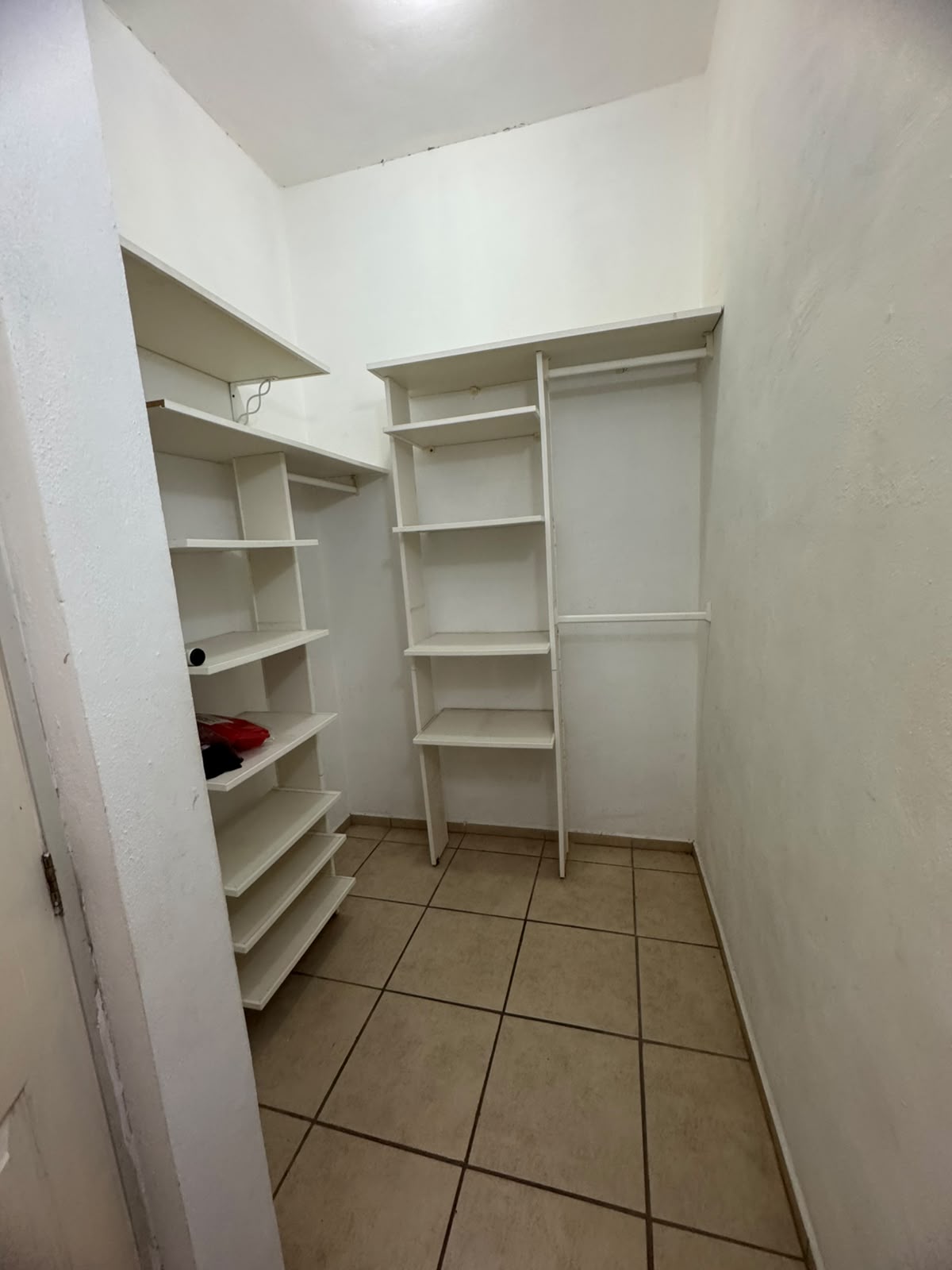 Casa en venta, en Cancun, Quintana Roo, 3 recámaras, 2 baños — Casa en Venta Zona Norte Fracc. Los Héroes  (foto 4)