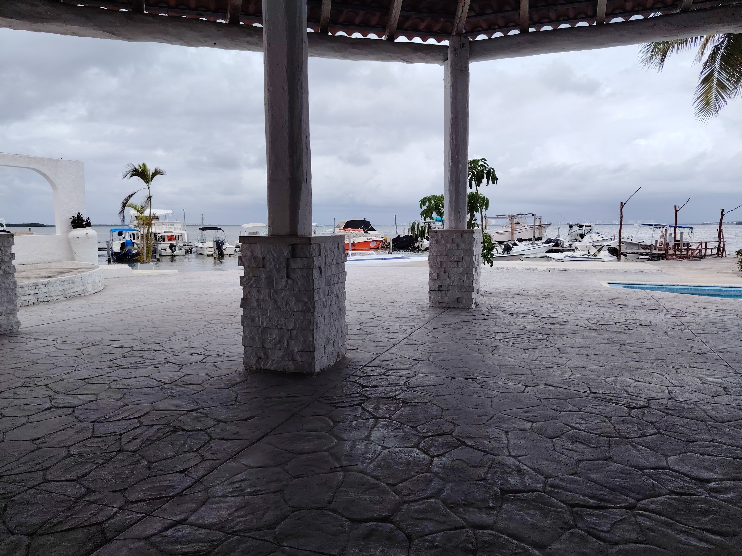 Comercial en renta, en Cancun, Quintana Roo, 2 baños — Local comercial en Renta en Z, Cancun (foto 4)