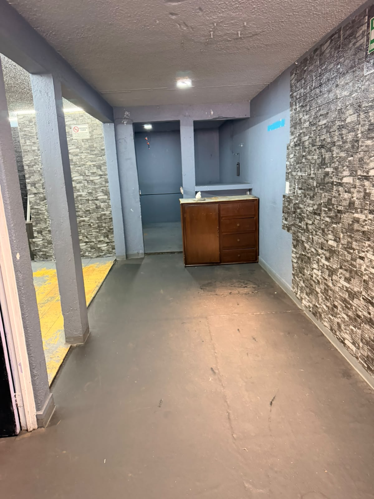 Comercial en venta, en CDMX TLALPAN, Ciudad de México, 1 baños — Local comercial en Venta y Renta en C, CDMX TLALPAN (foto 2)