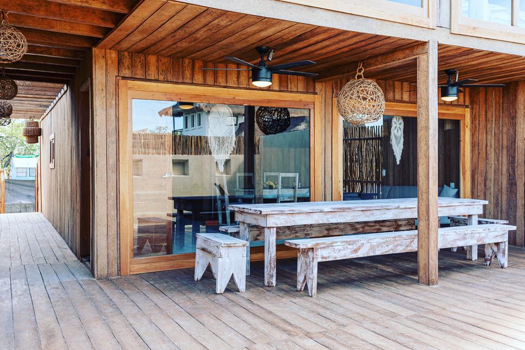 Casa en venta, en lazaro cardenas, Quintana Roo, 4 recámaras, 4 baños — Villa en Venta en Holbox con alberca y rooftop