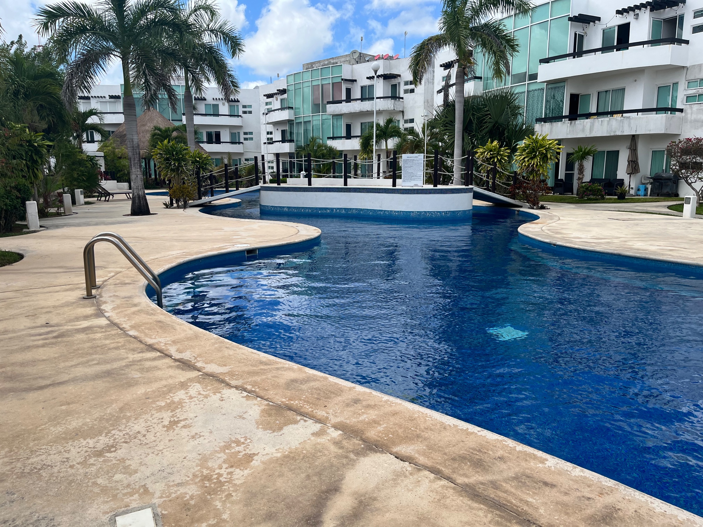Departamento en renta, en Cancun, Quintana Roo, 2 recámaras, 2 baños — Departamento en Renta en Villa Maya Cancun