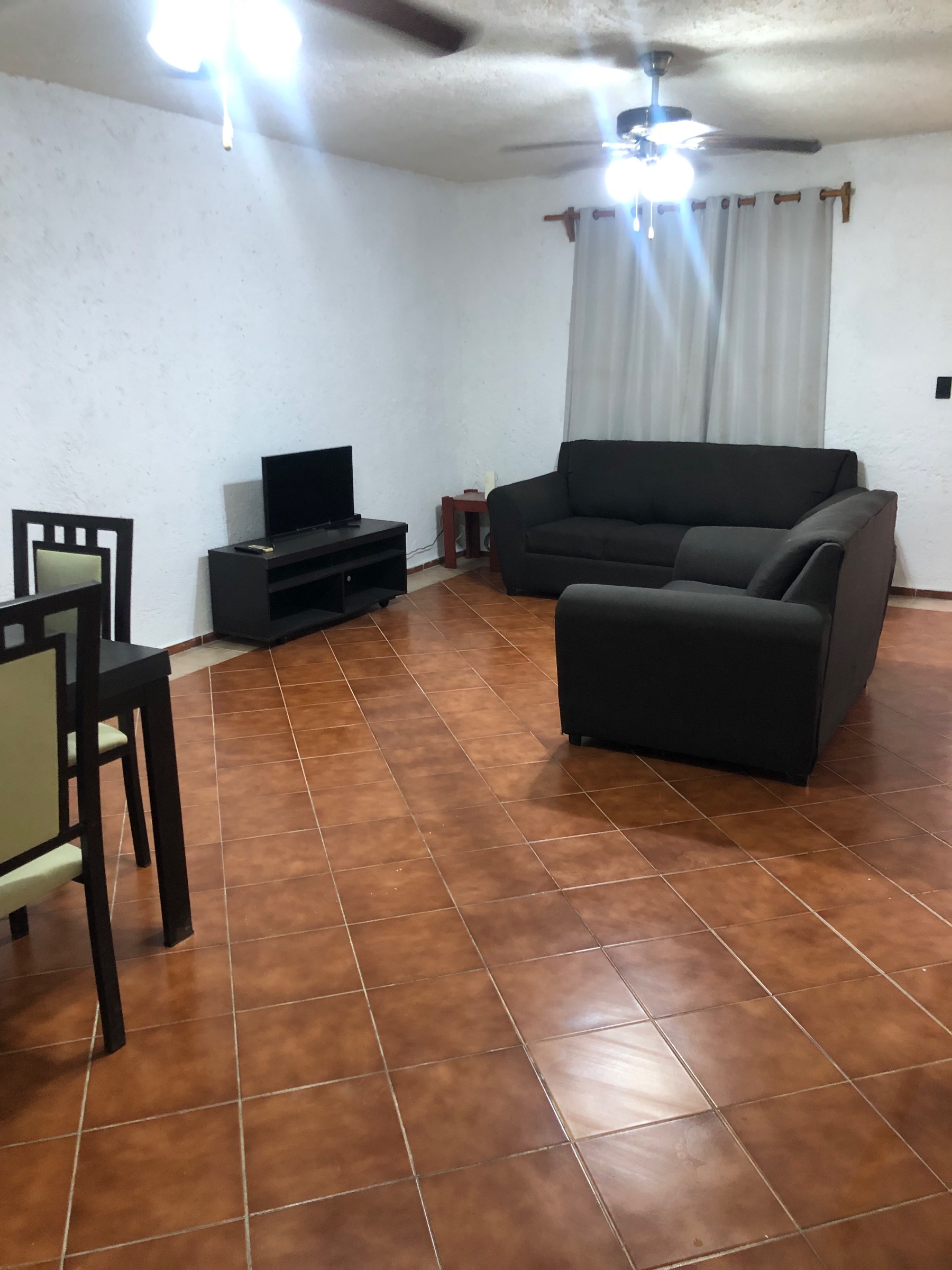 Departamento en renta, en Cancún , Quintana Roo, 3 recámaras, 1 baños — Departamento en Renta en A, Cancún  (foto 4)